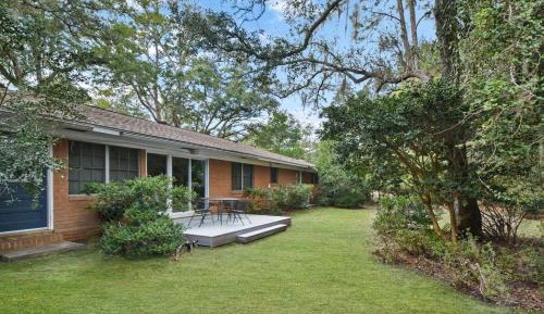 Three-Bedroom Holiday Home 