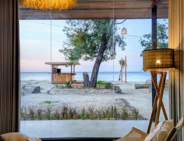 Bungalow - Water Front 