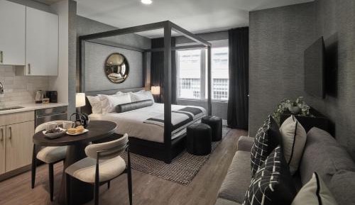 Studio Apartment with King Bed