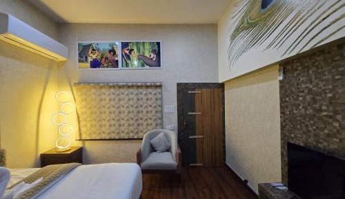 Double Room with Shared Bathroom