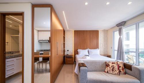 Apartment with Pool View 