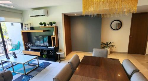 Two-Bedroom Deluxe Apartment with Balcony