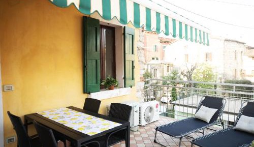 One-Bedroom Apartment with Terrace