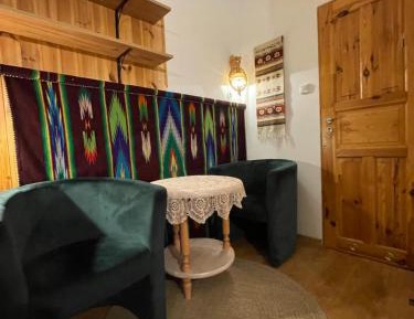 Studio (2 Adults)