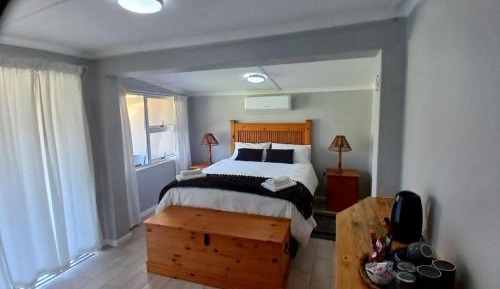 Queen Room with Garden View