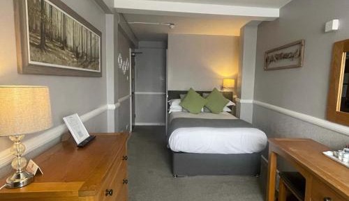 Single Room with Private Bathroom