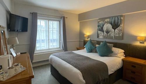 Double Room with Private Bathroom