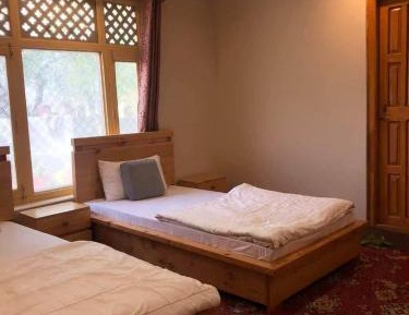 Standard Queen Room