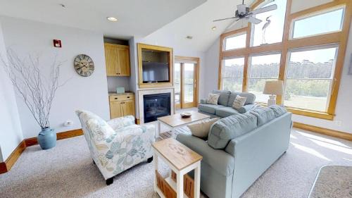 Two-Bedroom/ Two-Bathroom Premium Condo