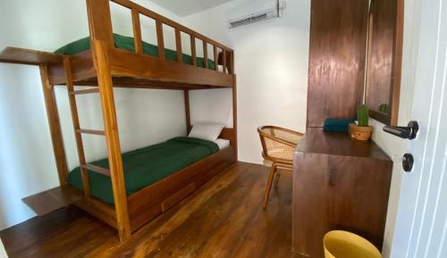 Standard Twin Room with Shared Bathroom