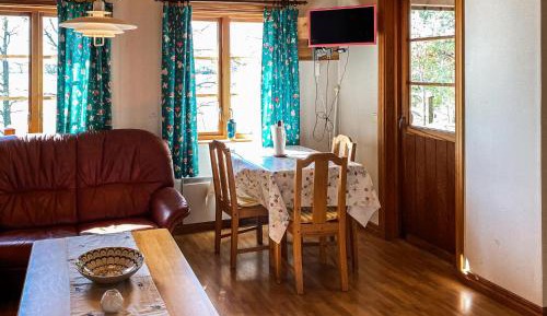 One-Bedroom Holiday Home