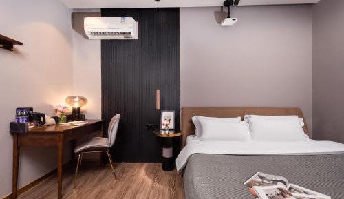 Single Room with Private Bathroom