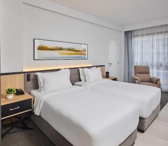 Superior Twin Room with City View