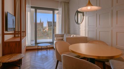 Suite with River View and Spa Access