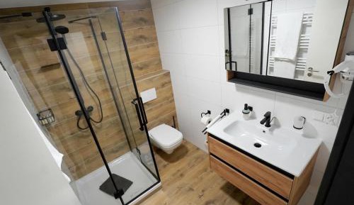Single Room with Private Bathroom