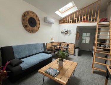 Studio - Split Level
