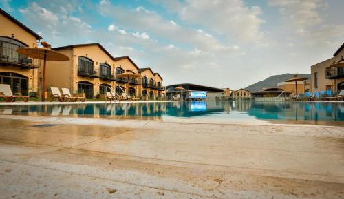 Deluxe Double or Twin Room with Pool View