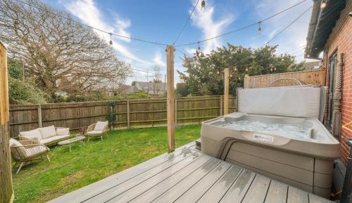 Three-Bedroom Holiday Home 