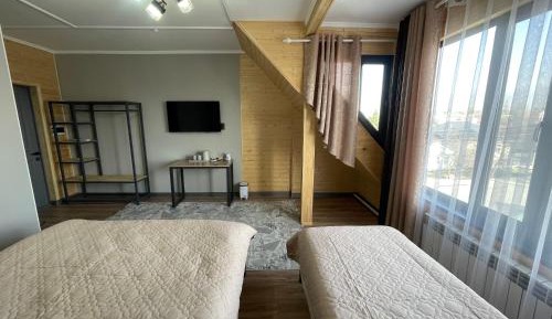 Twin Room with Private Bathroom
