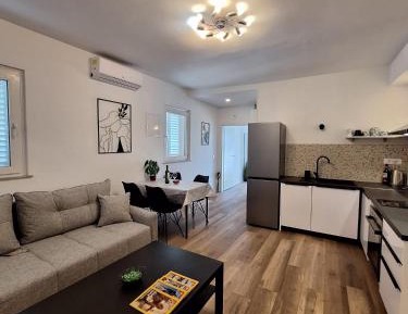 One-Bedroom Apartment with Balcony