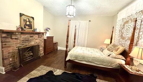 Queen Room