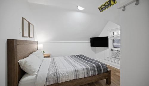 Double Room with Shared Bathroom