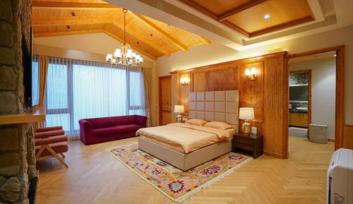 Queen Suite