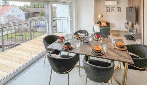 Three-Bedroom Apartment with Balcony