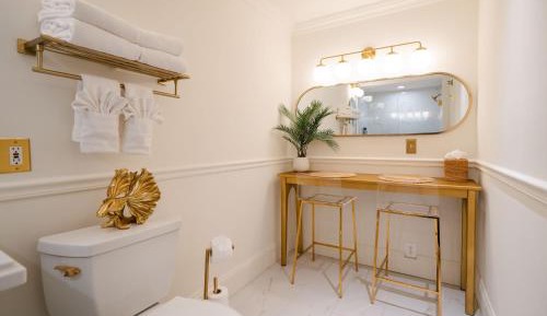 Deluxe Queen Room with Two Queen Beds