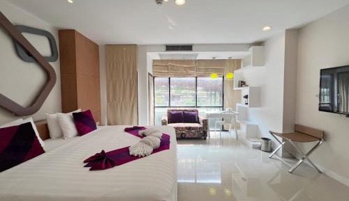 Deluxe King Room