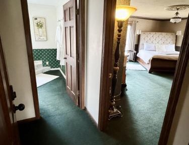 Superior King Suite