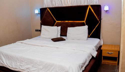 Deluxe Family Suite