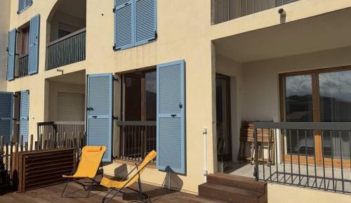 One-Bedroom Apartment with Terrace