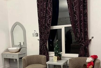 Double En Suite Room (5)