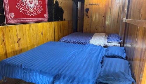 Quadruple Room with Private Bathroom