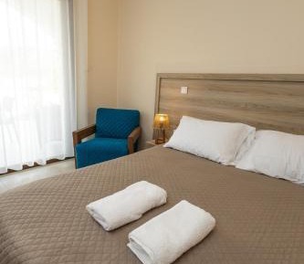 Deluxe King Suite