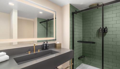 King Room with Chaise Lounge