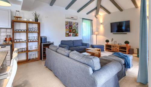Five-Bedroom Holiday Home