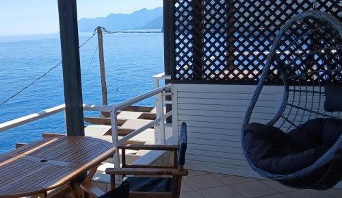 Deluxe Double Room with Balcony and Sea View
