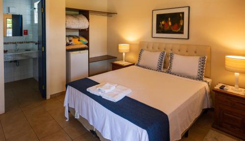 Deluxe Double Room (2 Adults + 1 Child)