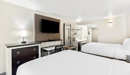 Queen Room - Disability Access
