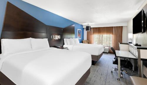 Standard Queen Room with Two Queen Beds