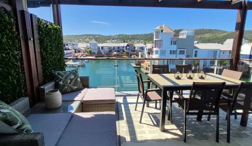 Two-Bedroom Apartment with Balcony and Sea View