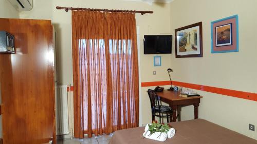 Studio (1 Adult)
