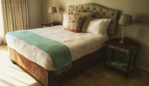 Deluxe Two-Bedroom Family Suite  - 8