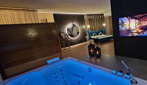 Suite with Sauna