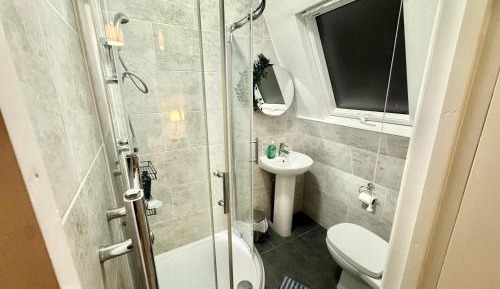 Triple Room with Private Bathroom