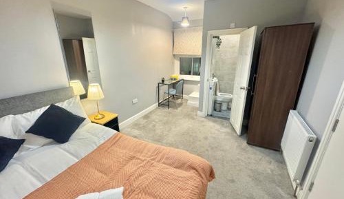 Triple Room with Private Bathroom