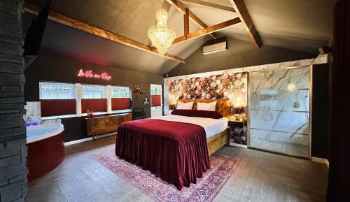 King Suite with Spa Bath