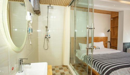 Deluxe Double Room with Bath